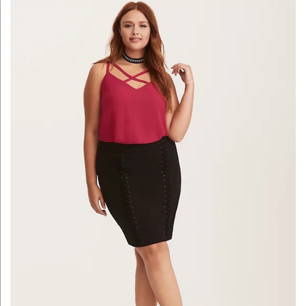 2/$20 SALE Torrid 2 lace up pointe skirt